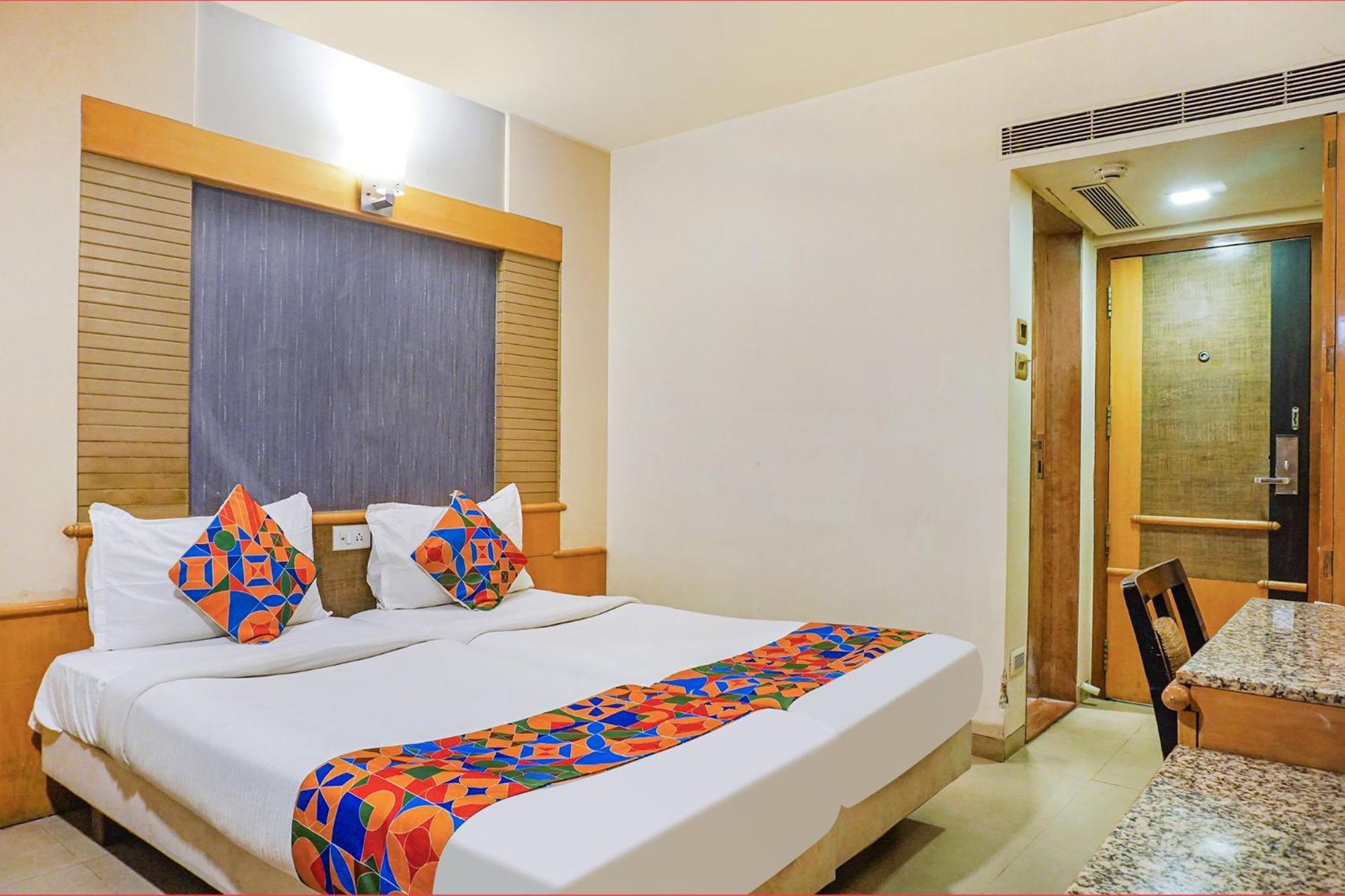 Fabhotel Prime Deccan 8 Pune Bagian luar foto