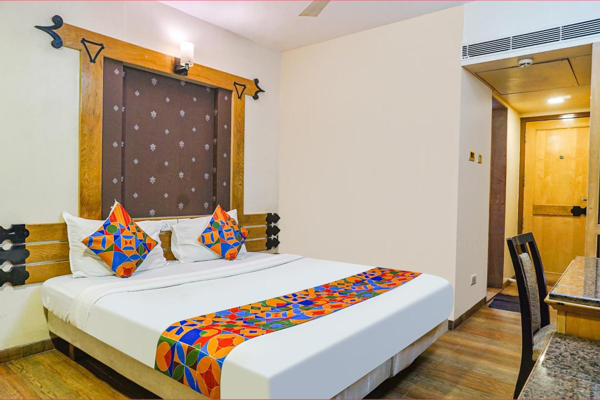 Fabhotel Prime Deccan 8 Pune Bagian luar foto