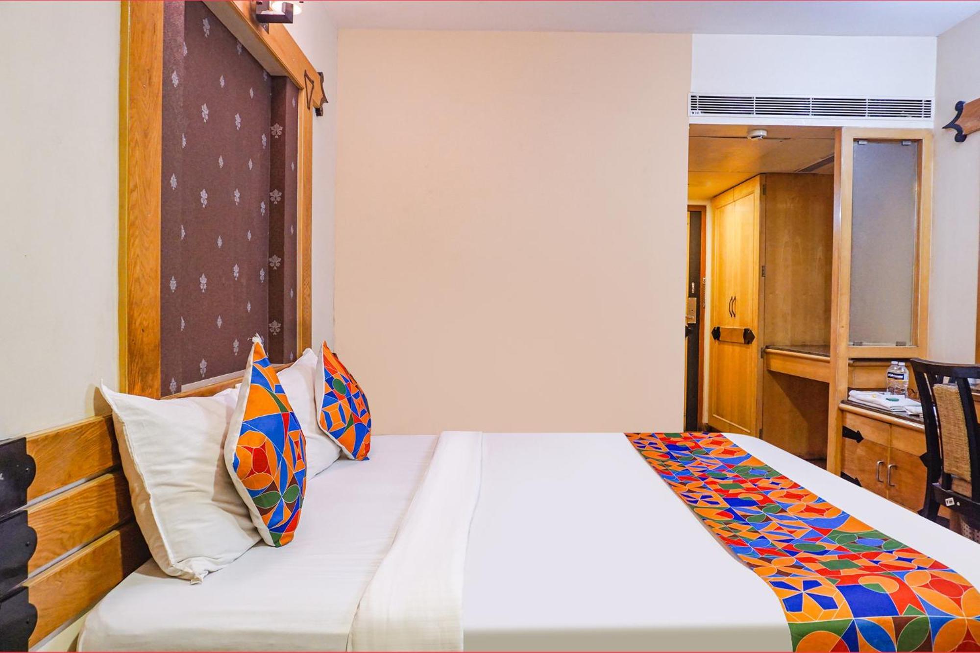 Fabhotel Prime Deccan 8 Pune Bagian luar foto