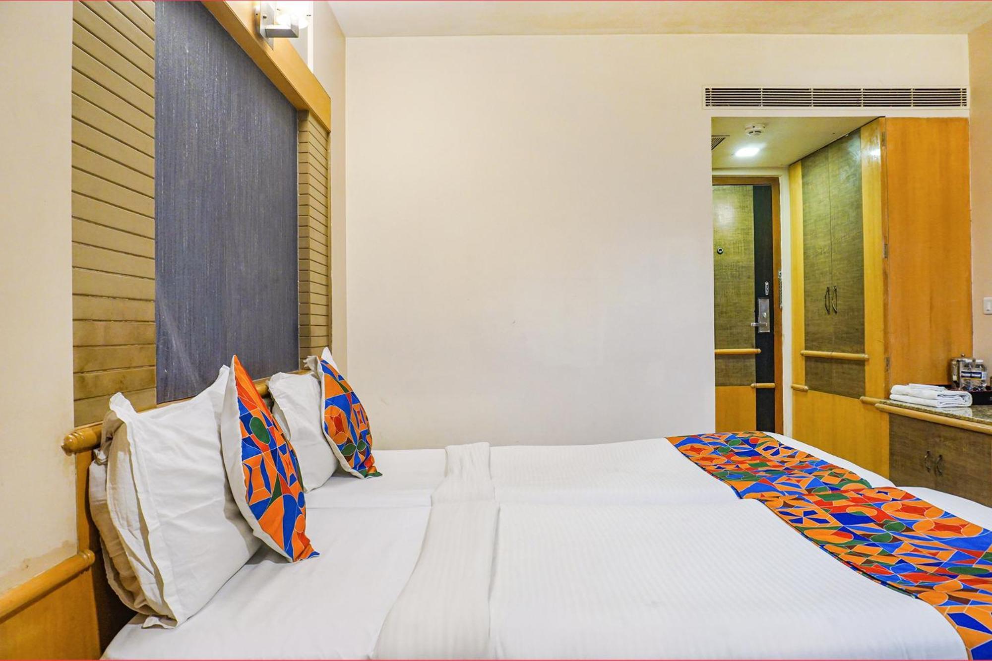 Fabhotel Prime Deccan 8 Pune Bagian luar foto