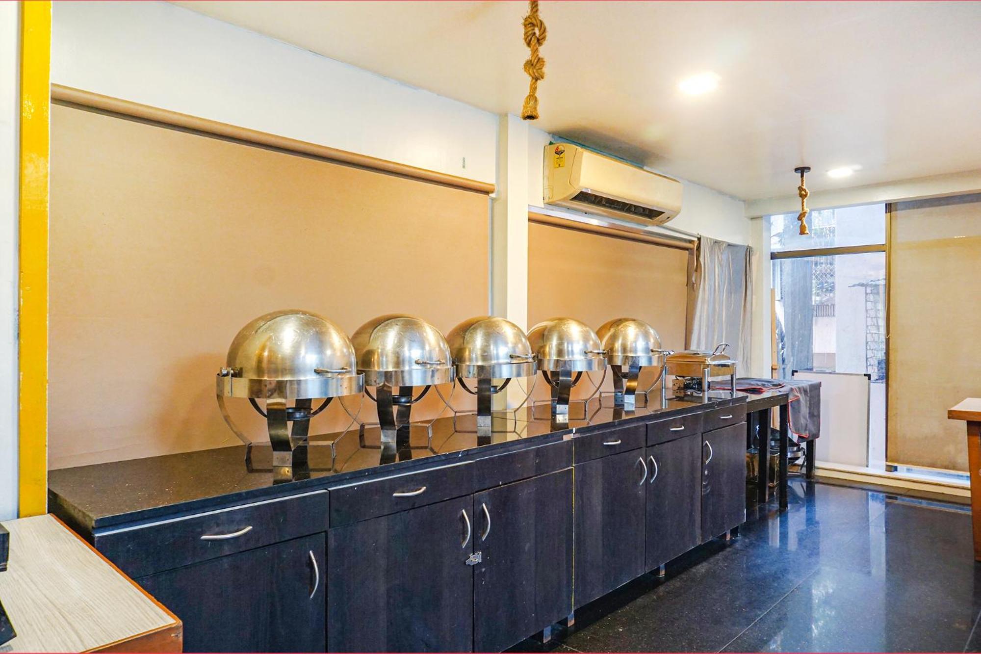 Fabhotel Prime Deccan 8 Pune Bagian luar foto