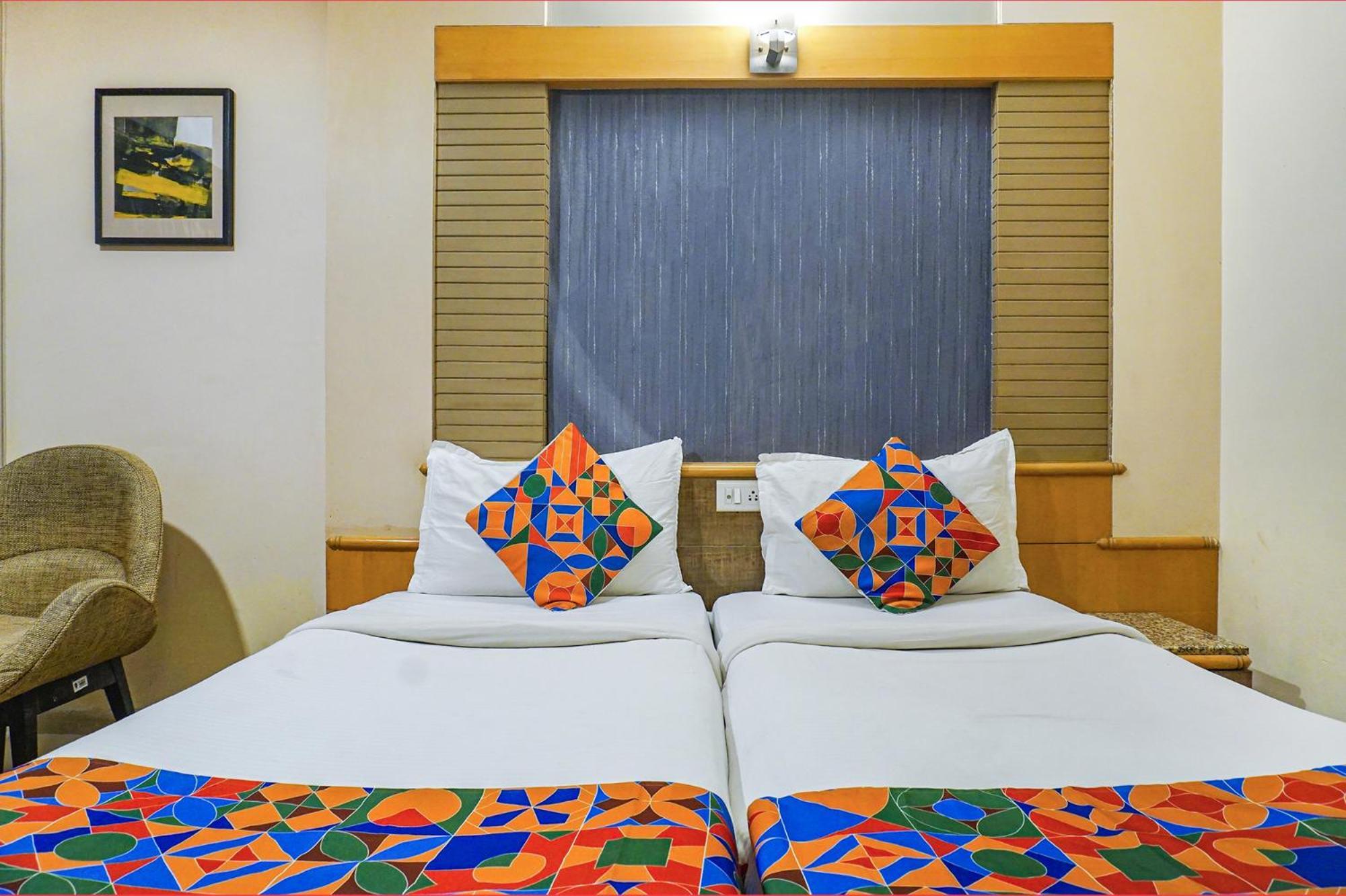 Fabhotel Prime Deccan 8 Pune Bagian luar foto